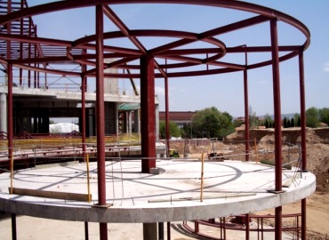 Centro Comercial. ESTRUCTURAS METÁLICAS FRUTOS