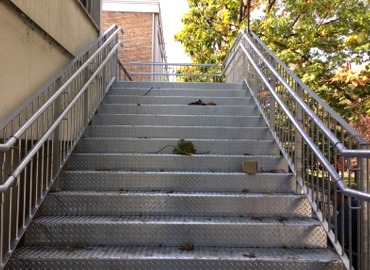 Escaleras. ESTRUCTURAS METÁLICAS FRUTOS