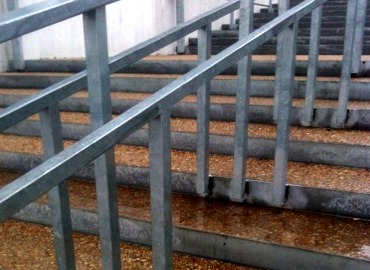 Gasolinera. ESTRUCTURAS METÁLICAS FRUTOS