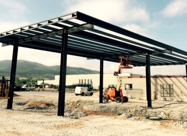 Gasolinera. ESTRUCTURAS METÁLICAS FRUTOS