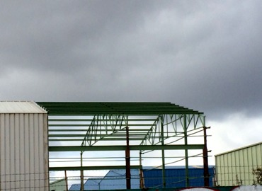 Pabellones Industriales. ESTRUCTURAS METÁLICAS FRUTOS