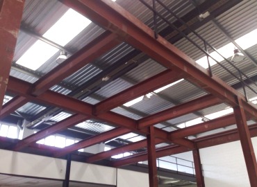 Pabellones Industriales. ESTRUCTURAS METÁLICAS FRUTOS